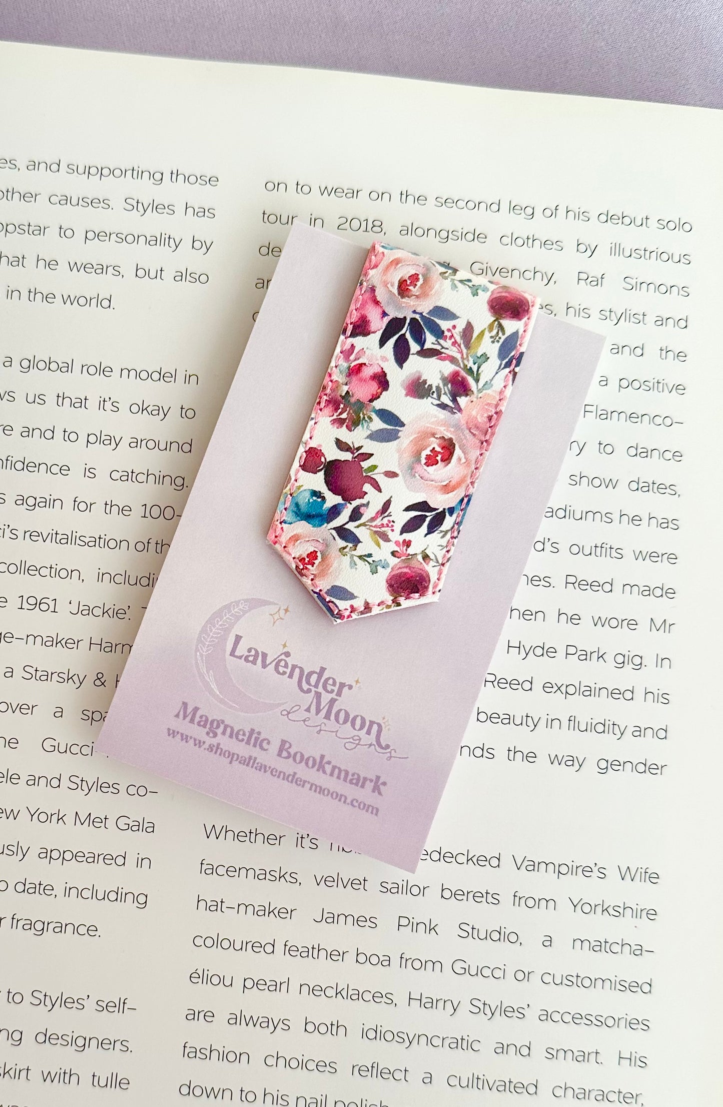 Light & Elegant Florals Magnetic Bookmark
