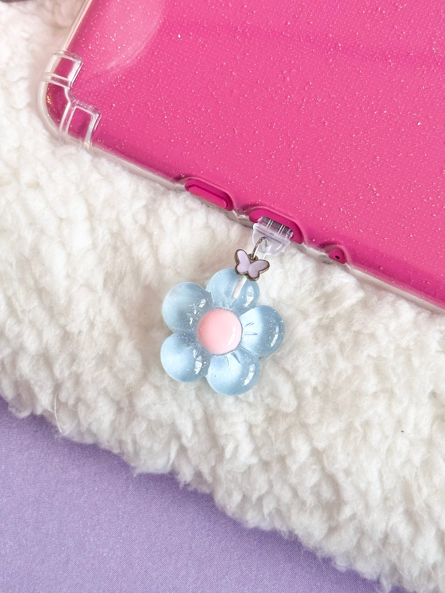 Blue Daisy e-Reader Charm