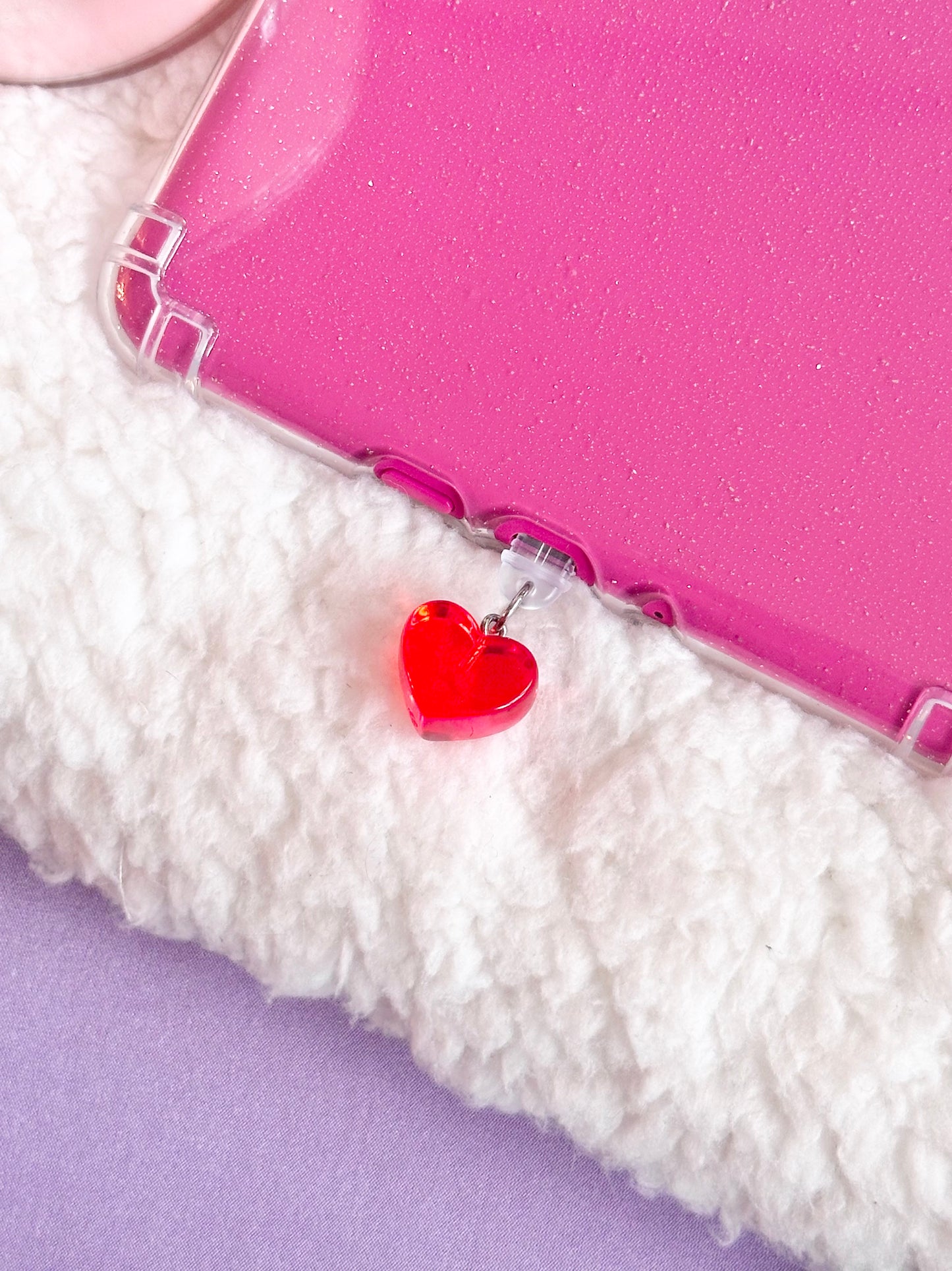 Red Heart e-Reader Charm