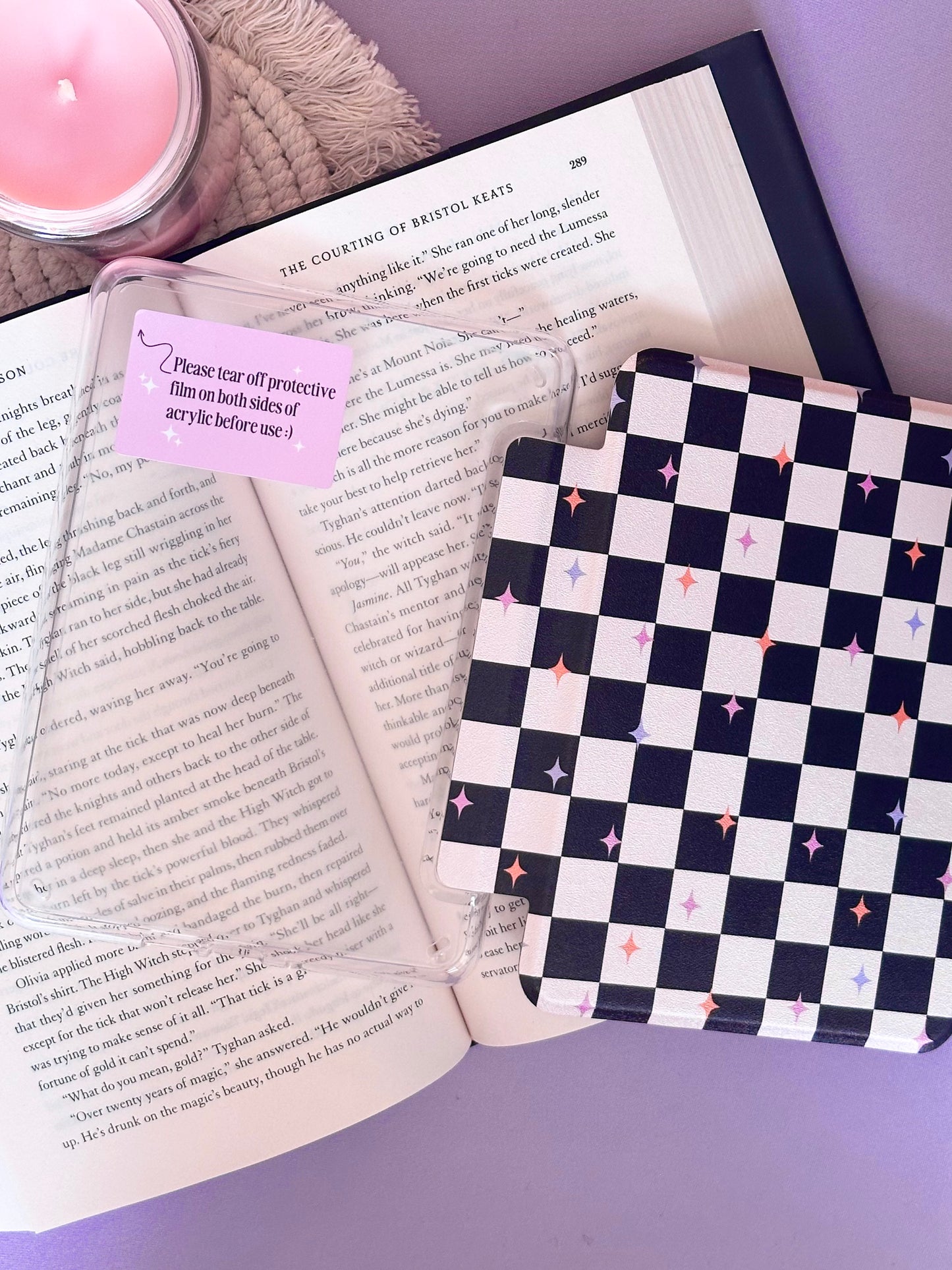 Retro Checkered Kindle Case (7" - 12th Gen. Kindle & Colorsoft)