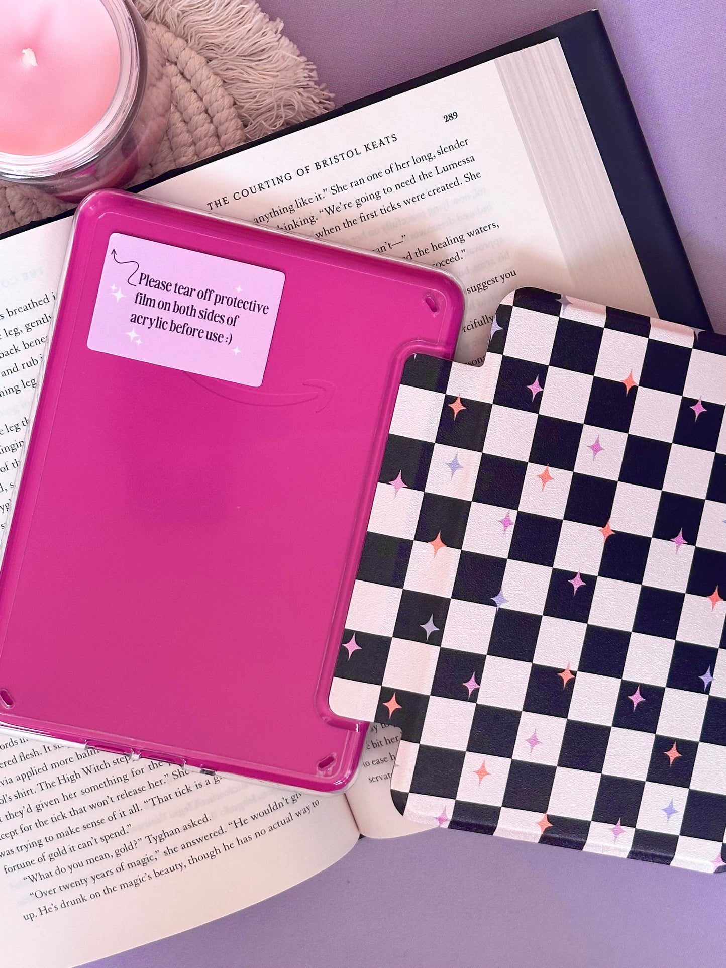 Retro Checkered Kindle Case (7" - 12th Gen. Kindle & Colorsoft)