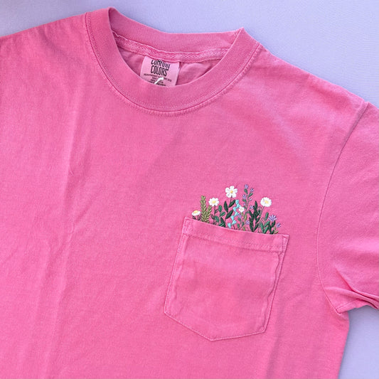 Flower Garden Pocket T-shirt (Crunchberry Pink)