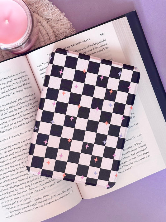 Retro Checkered Kindle Case (7" - 12th Gen. Kindle & Colorsoft)